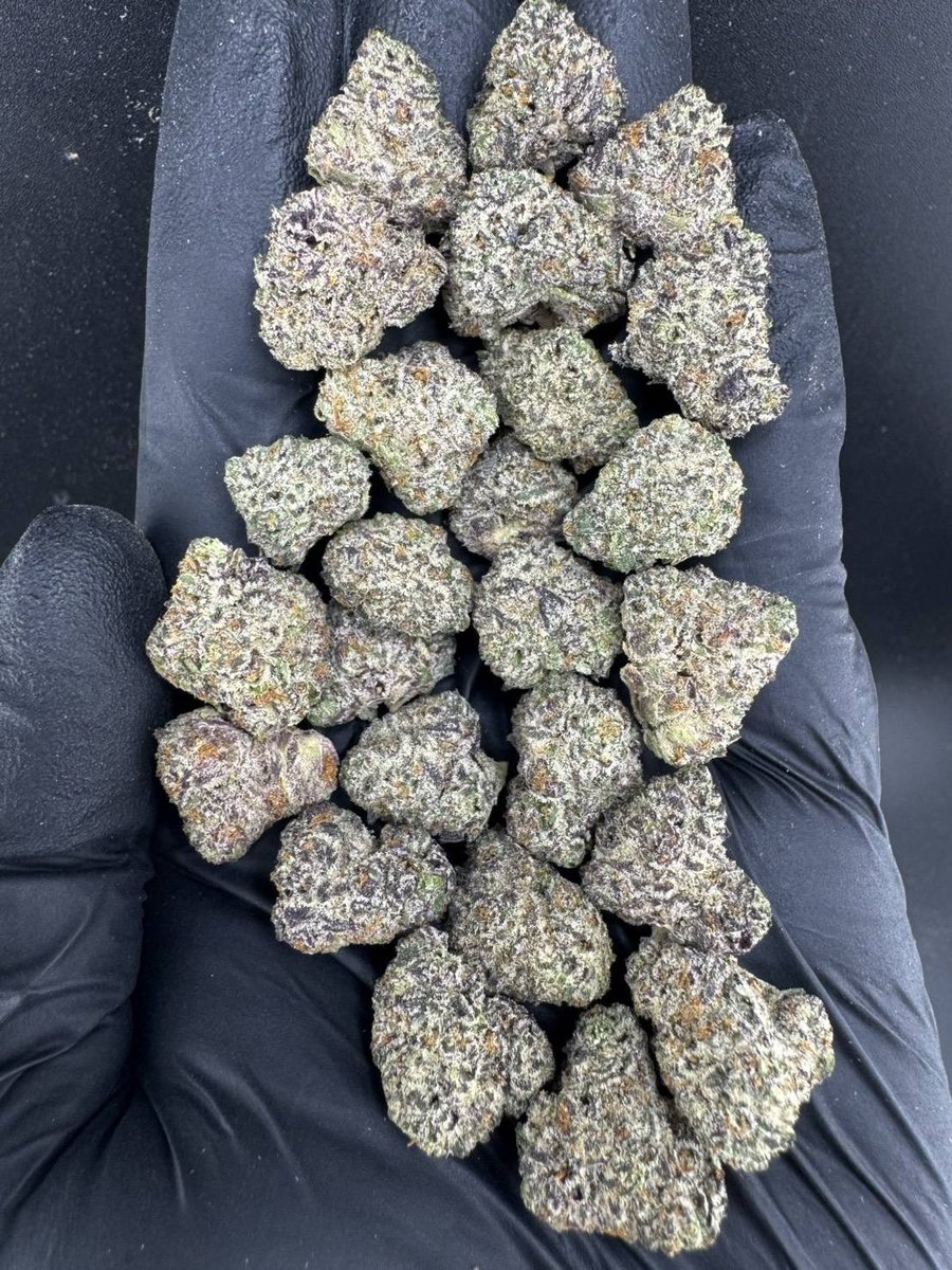 PPPP420DD's tweet photo. 🍭Dante Inferno🍬
☀️Sativa 30% 🌙Indica 70%

Well-cured flowers, sweet and smooth🍫

🎒Order Here🎯 https://t.co/pW5I9EKORC

#กัญชา #กัญชาog #กัญชารังสิต https://t.co/ASNZVWwT9B