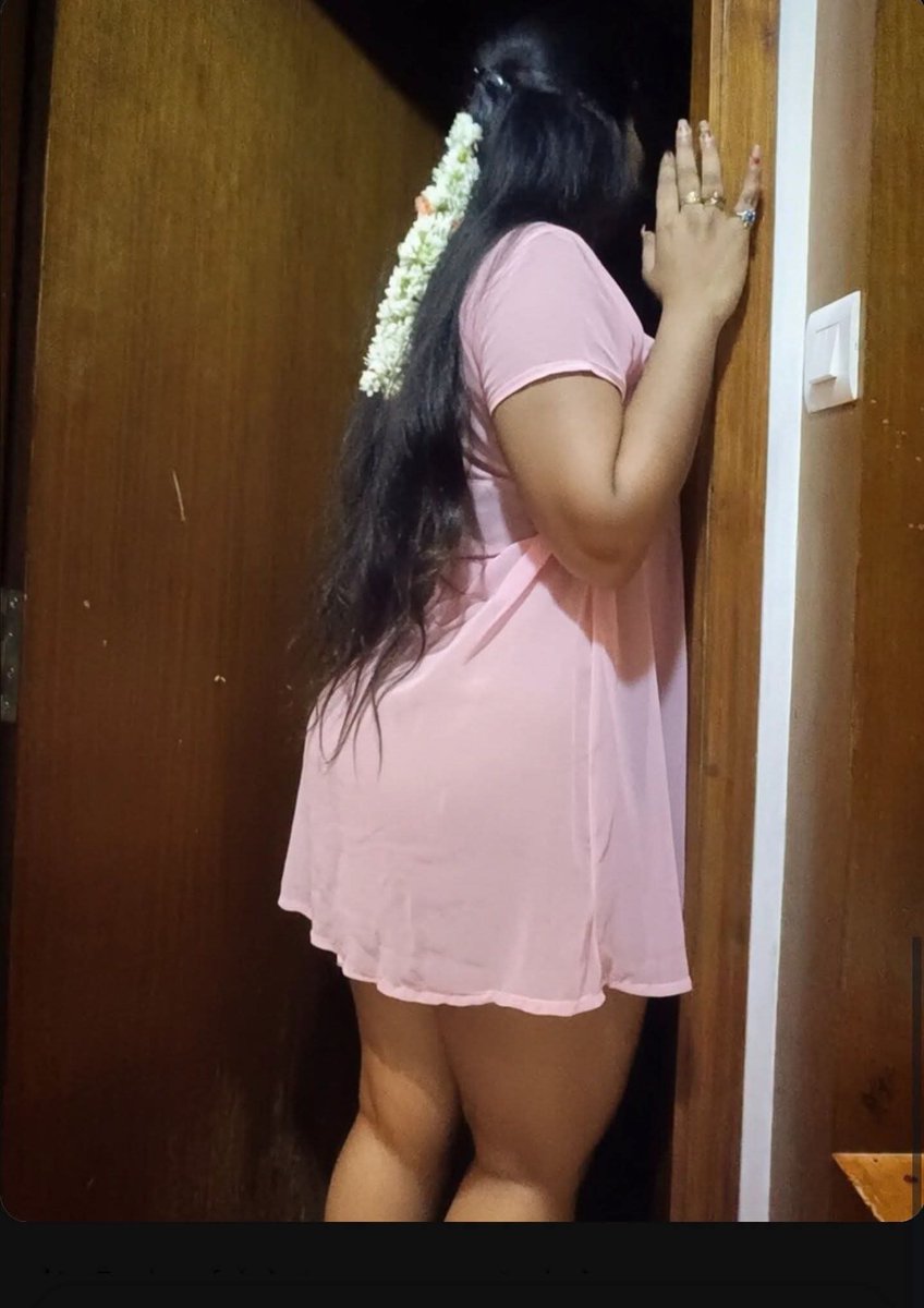 paalkaran92's tweet photo. Me:உங்க Husband அவசரமா  Bangalore போய்டாங்க இன்னைக்கு நைட் உங்க  safety ku கூட இருக்க சொன்னாங்க

ur pondati:நான் எப்போவும்  என்னோட புருஷன கட்டி  பிடிச்சிதான் தூங்குவன்  உங்களுக்கு  ஓகேவா

Me:நானும் எப்போவும்  என்னோட wife aha 2 முறை ஓலுத்துட்டு தான்  தூங்குவன்  உங்களுக்கு  ஓகே வா https://t.co/4MuoN5MCnH