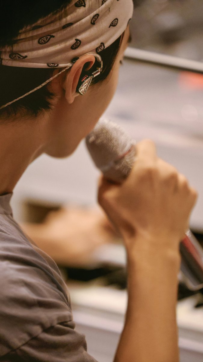 henrylau89's tweet photo. 'ENJOY THE SHOW TOUR' ONE DAY TO GO! #GalaxyMacau #GalaxyArena
#EnjoyTheShowTour #HenryLau https://t.co/eaGyo2xuXg