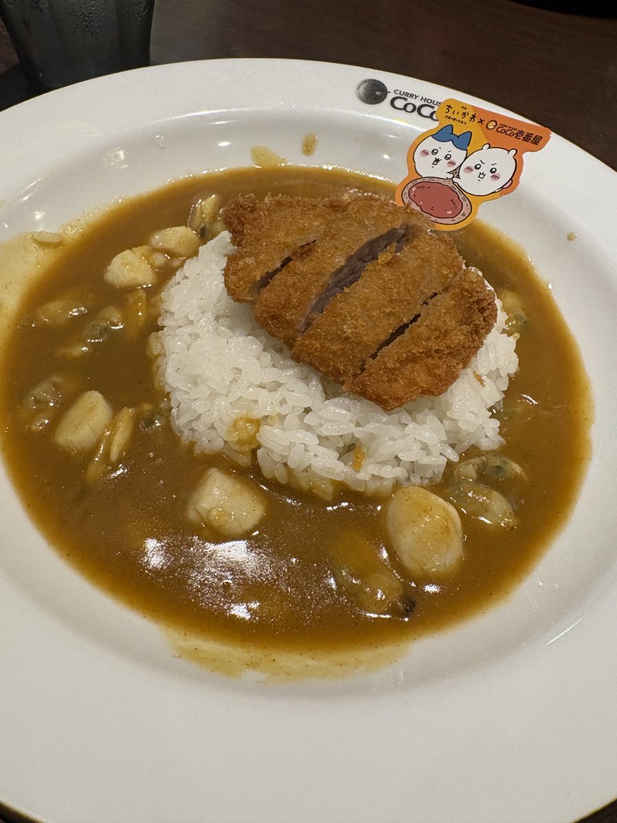 Sacrata's tweet photo. ココイチ(√'A`)ちいかわやってたw https://t.co/Kath3KHwXG
