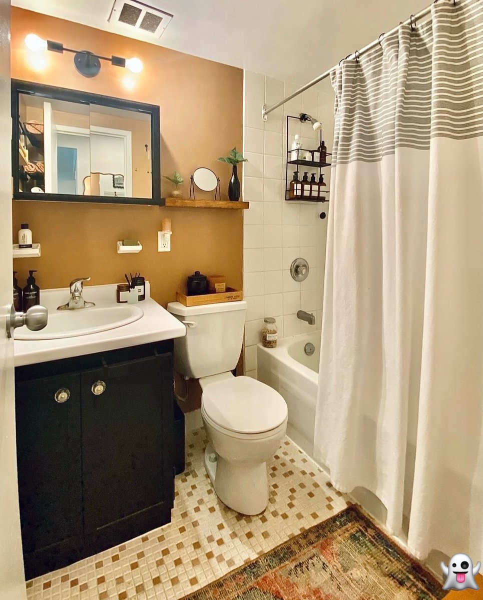 sekarwangikuu's tweet photo. before &amp; after bathroom makeover https://t.co/0rAJiIwFVf