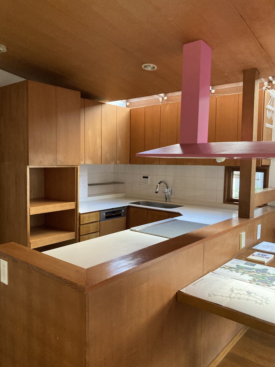 naka_souzoukei's tweet photo. studio9Xによる宮脇檀の住宅のリノベーションの見学会へ。施工はNENGOさんです。
物件との出会いや設計時のエピソードを伺うことができました。新旧で光の取り入れ方がとても印象的な空間でした。貴重な機会をありがとうございました！
@sugu109ni @souzou_kei @nakagawa_sozo https://t.co/c3MduWrpH0