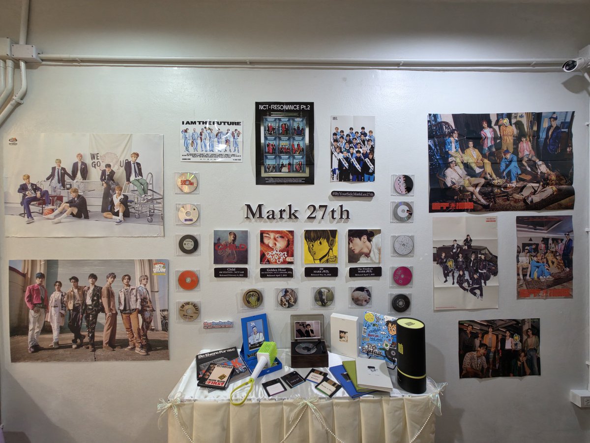 8kyu9's tweet photo. เดินไปตรงไหนก็มีแต่ท่าน CEO UpperRoom นี่ฟินมาก ปกติไม่ค่อยมีดวงแต่รอบนี้ได้ Lucky drawด้วย คือทุกอย่างในงานดีมากจริงๆ 💙 
#ByYourSideMarkLee27th https://t.co/v7WcqSZZCA