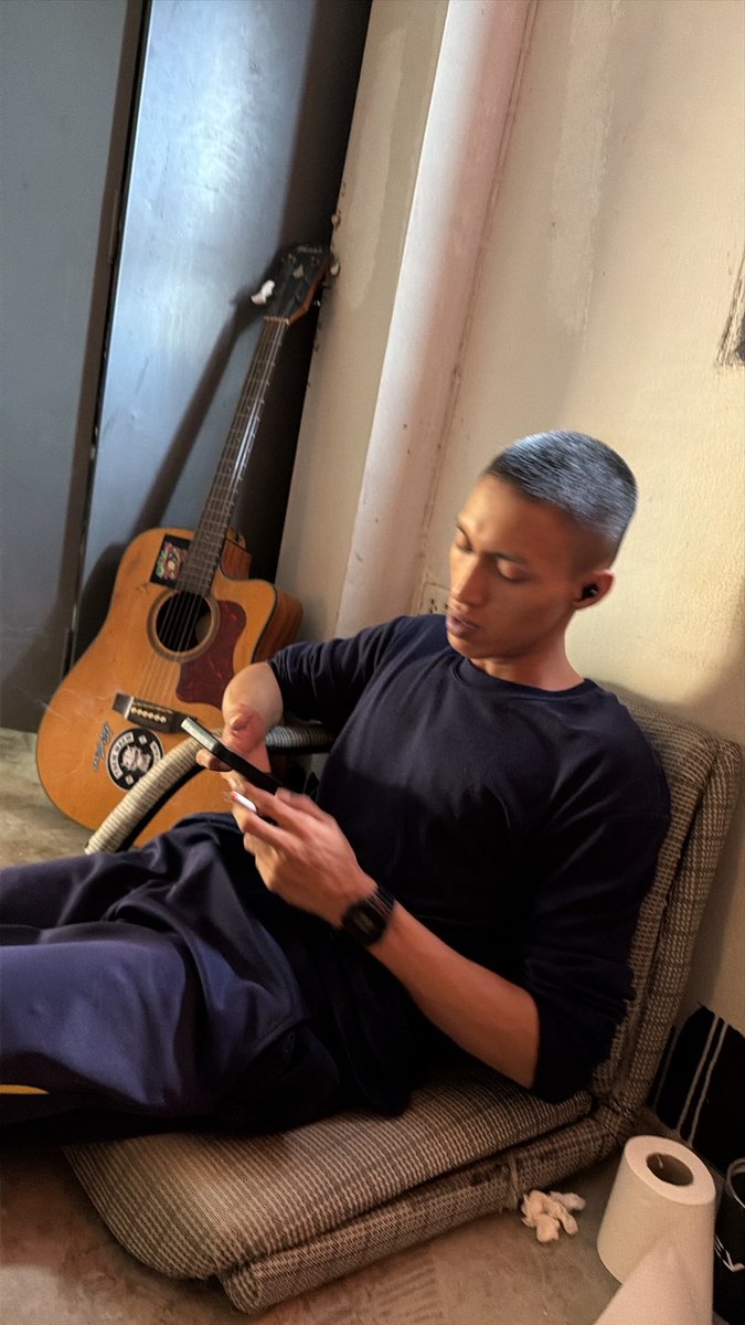 tj tweet media