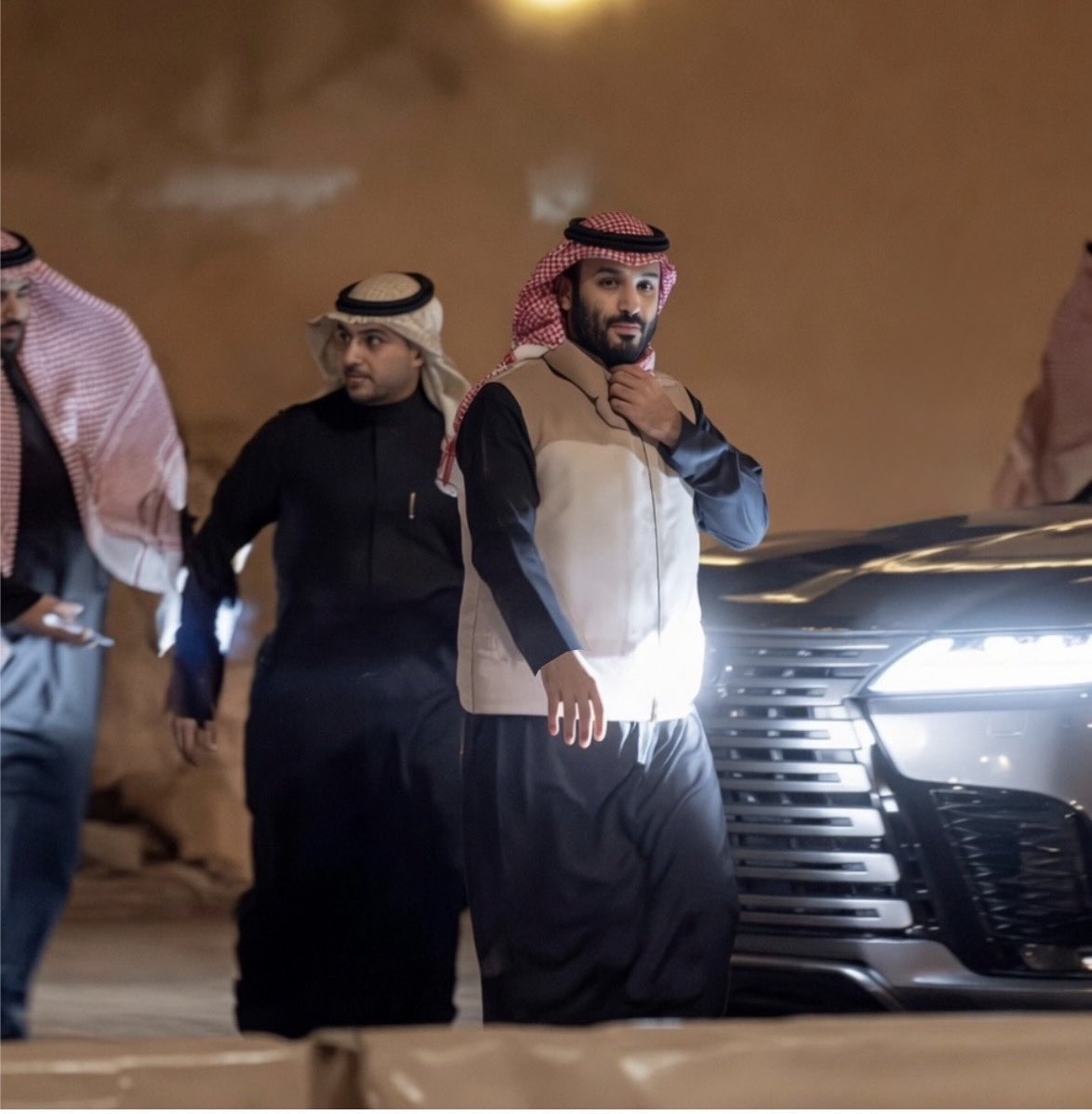 HRHMBNSALMAAN's tweet photo. الوطنية أحد أبرز التوجهات التي يقودها سمو ولي العهد، بهدف خلق وظائف مستدامة وتعزيز الاكتفاء الاقتصادي.
#ولي_العهد https://t.co/QYXj9qPTVk