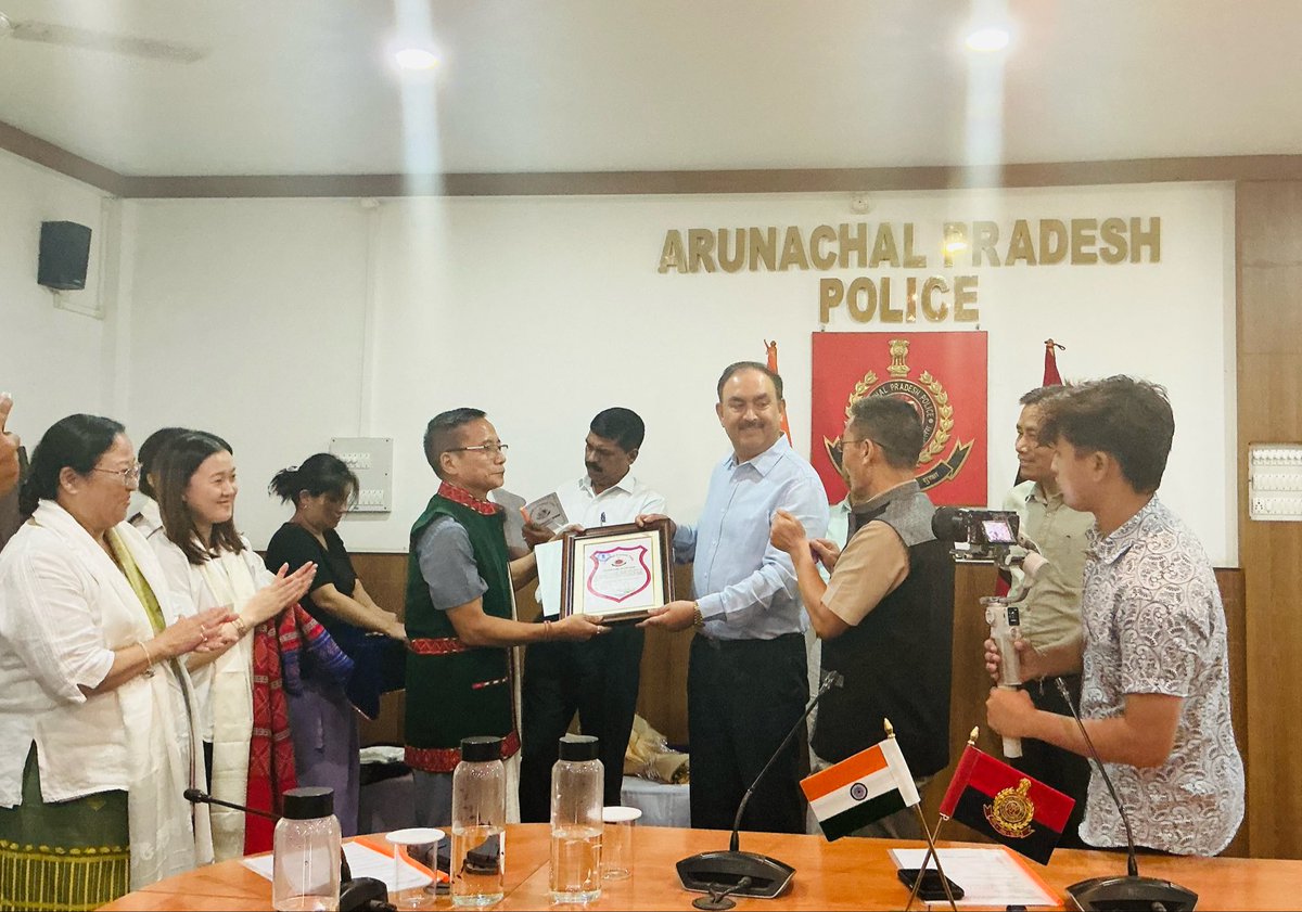 DgpPradesh's tweet photo. On behalf of the APP, I extend my best wishes to Shri Take Ringu, IPS, IGP, on his superannuation after 34 years of distinguished service. His integrity, exemplary leadership, &amp; dedication have left an enduring legacy. Wishing him good health, happiness &amp; fulfilling retired life. https://t.co/Q407kbMzKe
