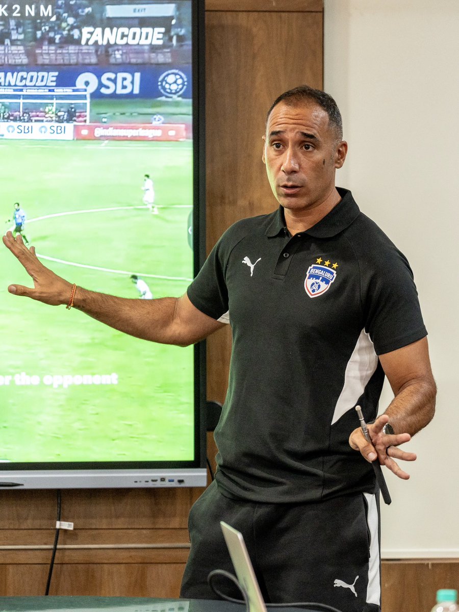 bengalurufc's tweet photo. The foundations have been laid. 🔵

Bengaluru FC Head Coach, @PepMunyoz gathered the team and set the expectations for the squad ahead of the 2026-27 Indian Super League Season. 👊

#WeAreBFC https://t.co/fT7QJ6uXzg
