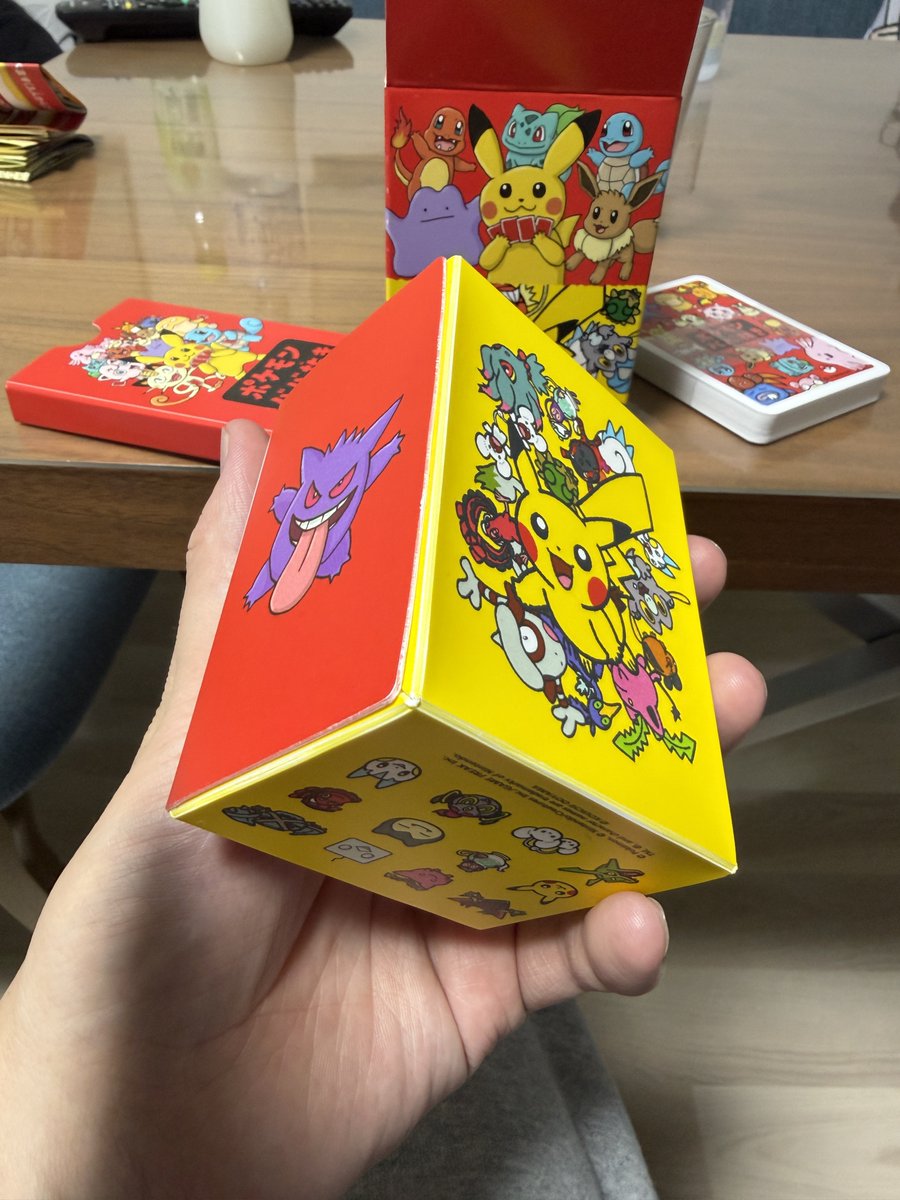 123_R_Kick's tweet photo. ババ抜きのデッキ？ケースがかわいい https://t.co/7moS6Bkhd2