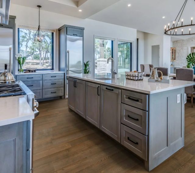 Phillips_Floor's tweet photo. โจ Sophisticate your home with the timeless beauty of premium hardwood flooring! ๐ฟ๐ก
Beautiful. Durable. Sustainable. โค๏ธ Visit us today to explore this collection of hardwood flooring and find the perfect fit for your home!
#HardwoodFlooring #CALIFlooring #LongviewTX ๐ https://t.co/QIyTPXN0ck