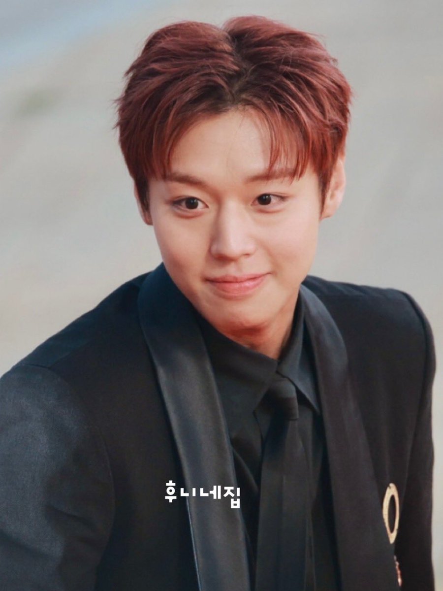 Hoonee_home's tweet photo. 260731 청룡시리즈어워즈

귀여워!!!!(๑>◡<๑)💕

#박지훈 #Parkjihoon https://t.co/YGqvaEcE5M