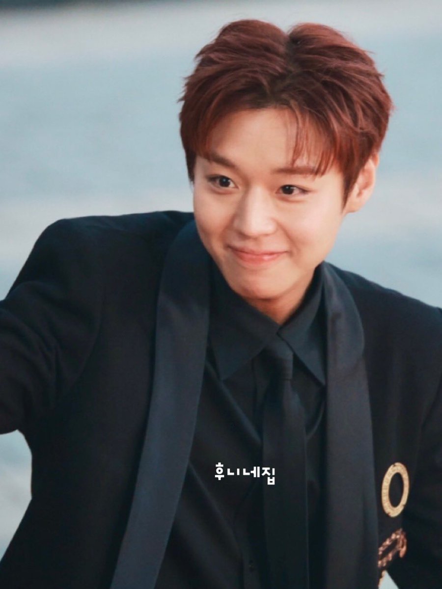 Hoonee_home's tweet photo. 260731 청룡시리즈어워즈

귀여워!!!!(๑>◡<๑)💕

#박지훈 #Parkjihoon https://t.co/YGqvaEcE5M