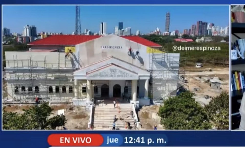 elpereque4's tweet photo. Qué diferencia existe entre el motel Condoricosas en Cali, con el palacete de panel yeso en Barranquilla? @ABDELAESPRIELLA https://t.co/jWJXSAtZL5