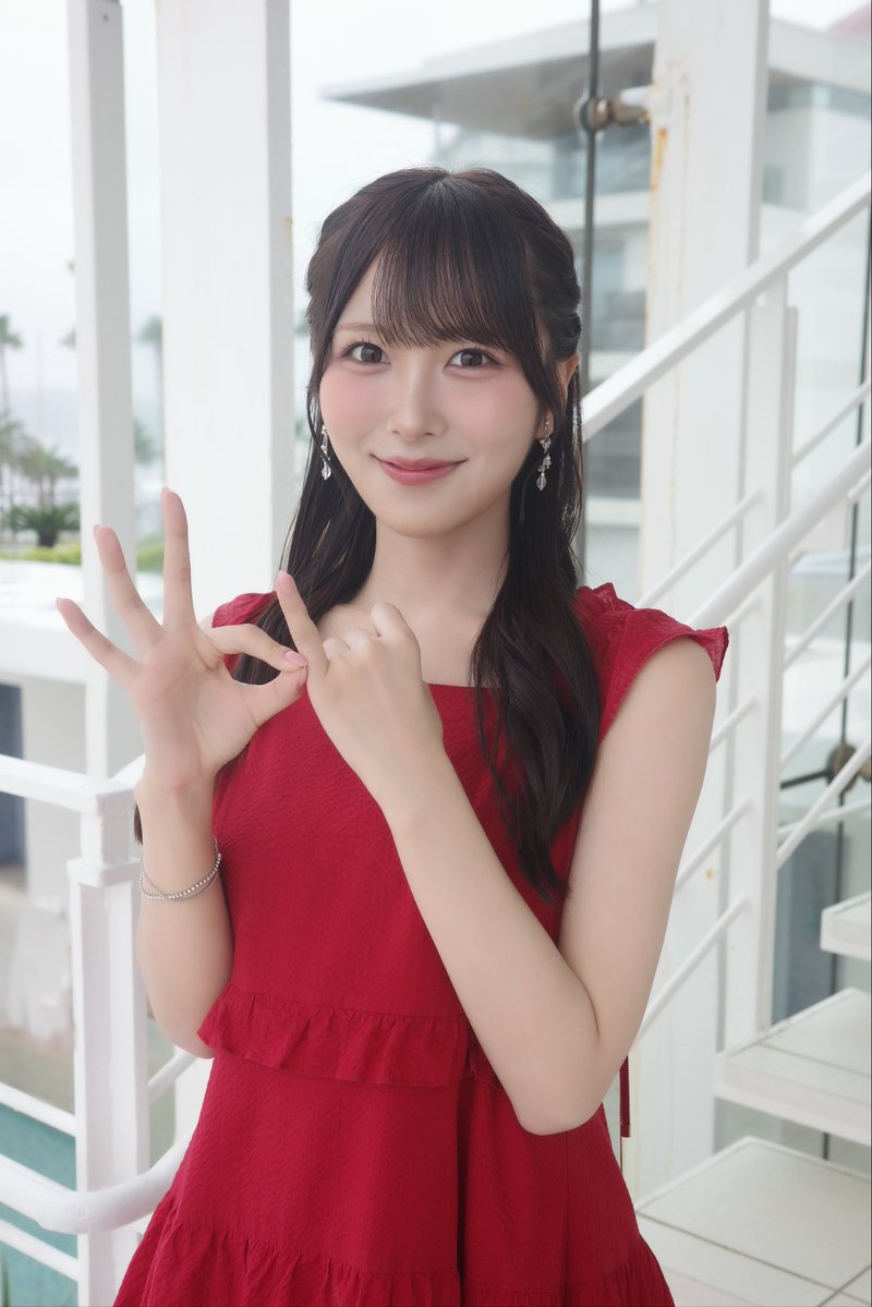 aida_jurii's tweet photo. ≒JOY 5th singe カップリング曲

"  夏はジュエリー  "
MVが公開されました⟡.·*.
https://t.co/yZ9zH4EHIX

センターを務めさせていただきます💍

" 愛は君だと証明するから "
君がいてくれたから
ここまで走ってこられたよ

ぜひ沢山見てください🐚🫧
#夏はジュエリー  #ニアジョイ https://t.co/63HPGxD9JX