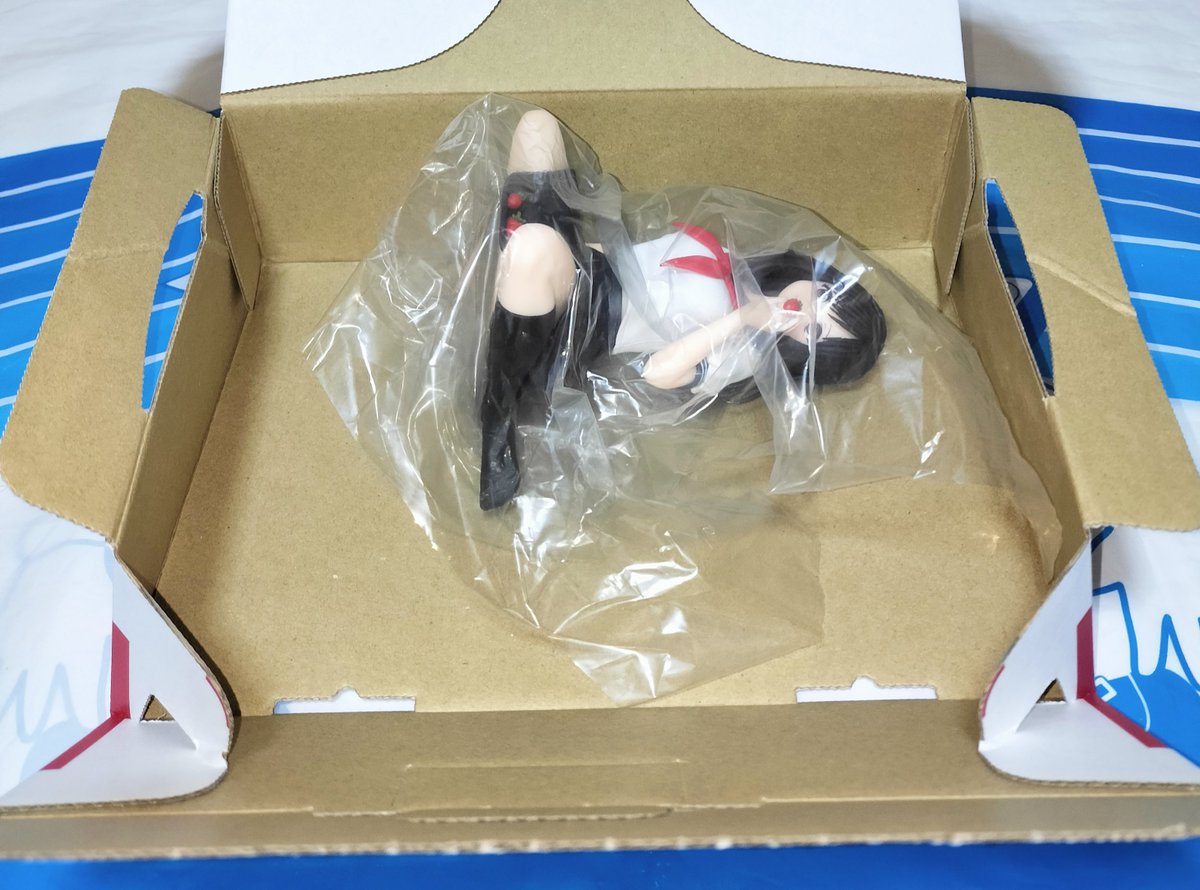 popontaotsu's tweet photo. #ゆうパケットプラス情報

今回ご紹介するフィギュアは　いちご100%　東城綾

結果

はみ出します

判定

このポーズは予想通り入りません　しかしはみ出している部分が硬い膝である点と、膨らみが許容範囲内なので、慣れた人はこれで送るでしょう　判定は、少しリスクあり https://t.co/GS8xtP4MK0
