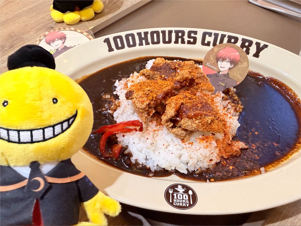 hino_h's tweet photo. スタッフさんと一緒に暗殺教室とコラボ中の100時間カレーを食べに行きました🍛コースターケースのイラストは店員さんが描いてくれたみたいです！かわい〜！私はカルマ��んのカレーを頂きました！美味しかったです♡コラボありがとうございました💝 
#暗殺教室  #100時間カレー https://t.co/39wHuTv0CT