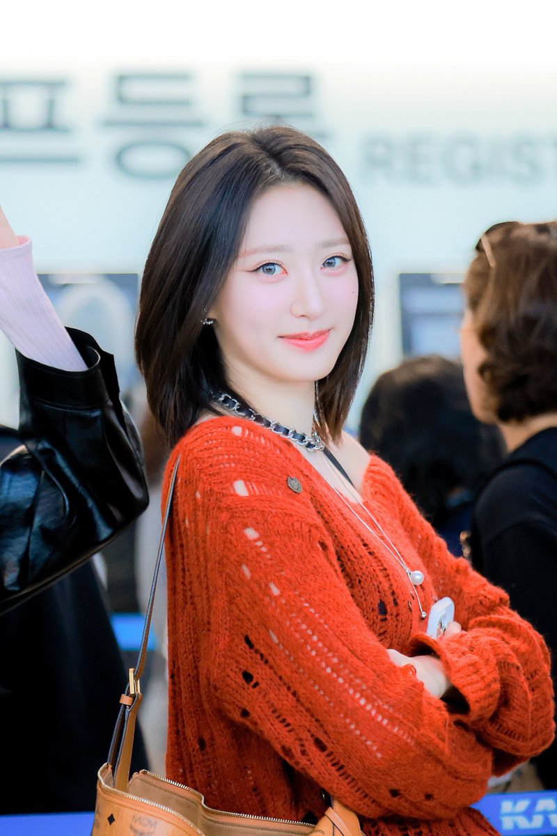 whistle0731's tweet photo. #HAPPY_HWISEO_DAY https://t.co/2dnGZW136v