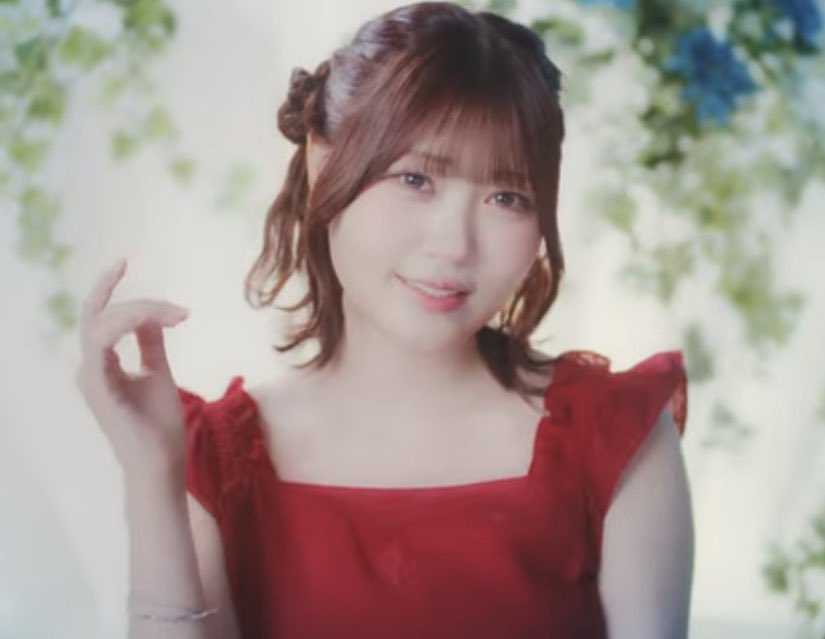 aimi_0615's tweet photo. ピンク髪と赤衣装が映えすぎてる...🥹💞
 #小澤愛実 https://t.co/eLI2QFLBwW
