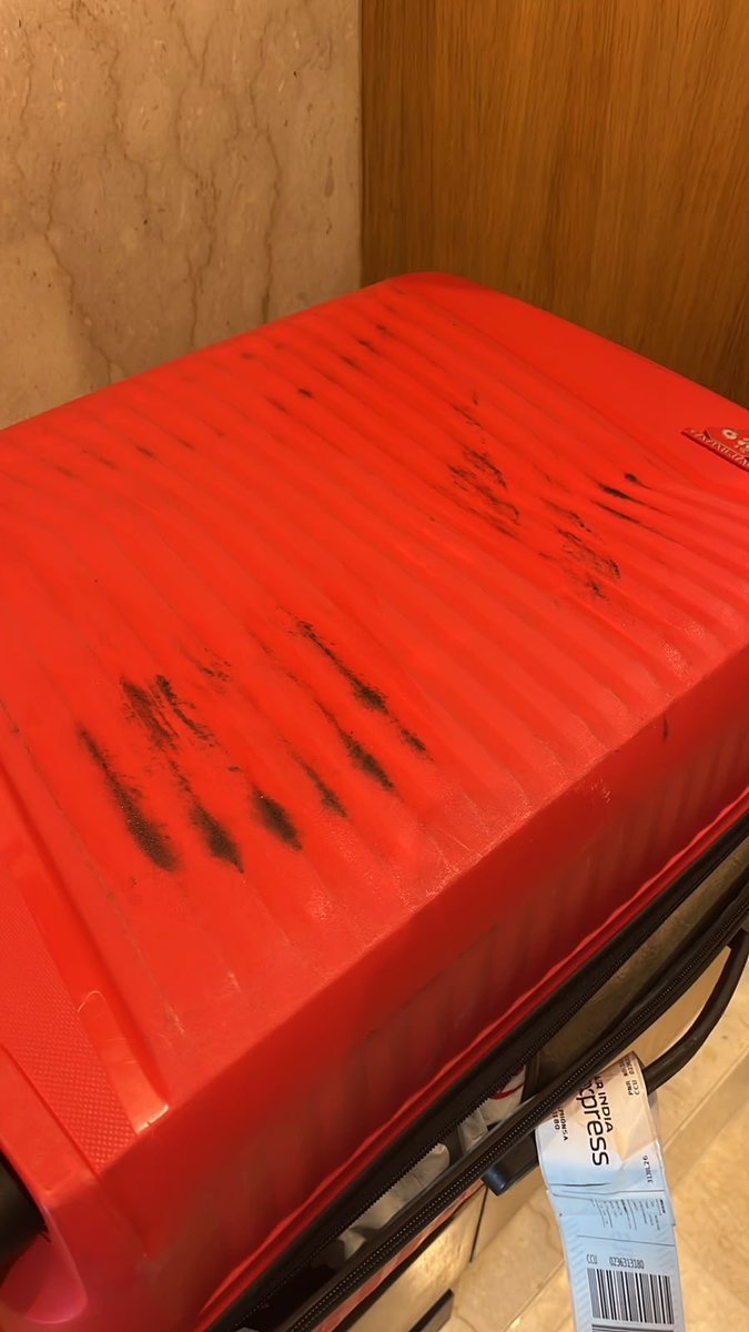 Geethu_Jose's tweet photo. @Uber_Support @Uber_India @UberIN_Support  took a ride today and my suitcase came out of the trunk covered in grease and black scuff marks that I can't get off. Trunks should be clean before luggage goes in. Not okay. Can someone help sort this out? https://t.co/0Bn36L4ijM
