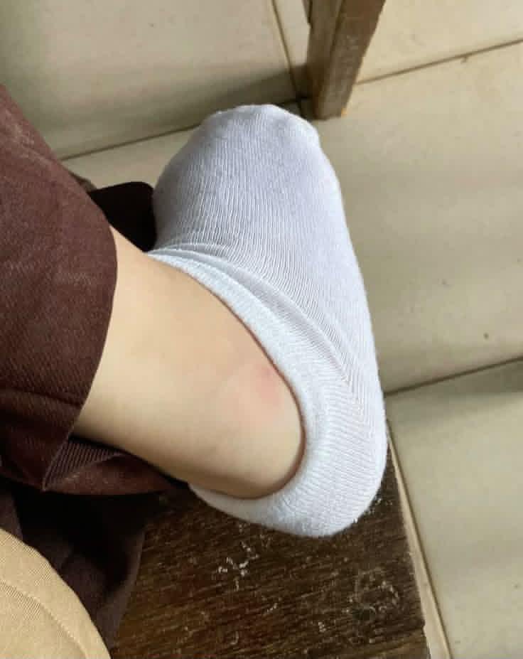 softieeraaa's tweet photo. Jujur ini game changer buat yang ngerasa kulitnya stuck di mode kusam terus ✨

Udah coba ini itu gak mempan? 🥲 Mungkin duo ini jawabannya, bikin tone kulit lebih rata dan cerah merata 🤍 https://t.co/UNHnIDd311