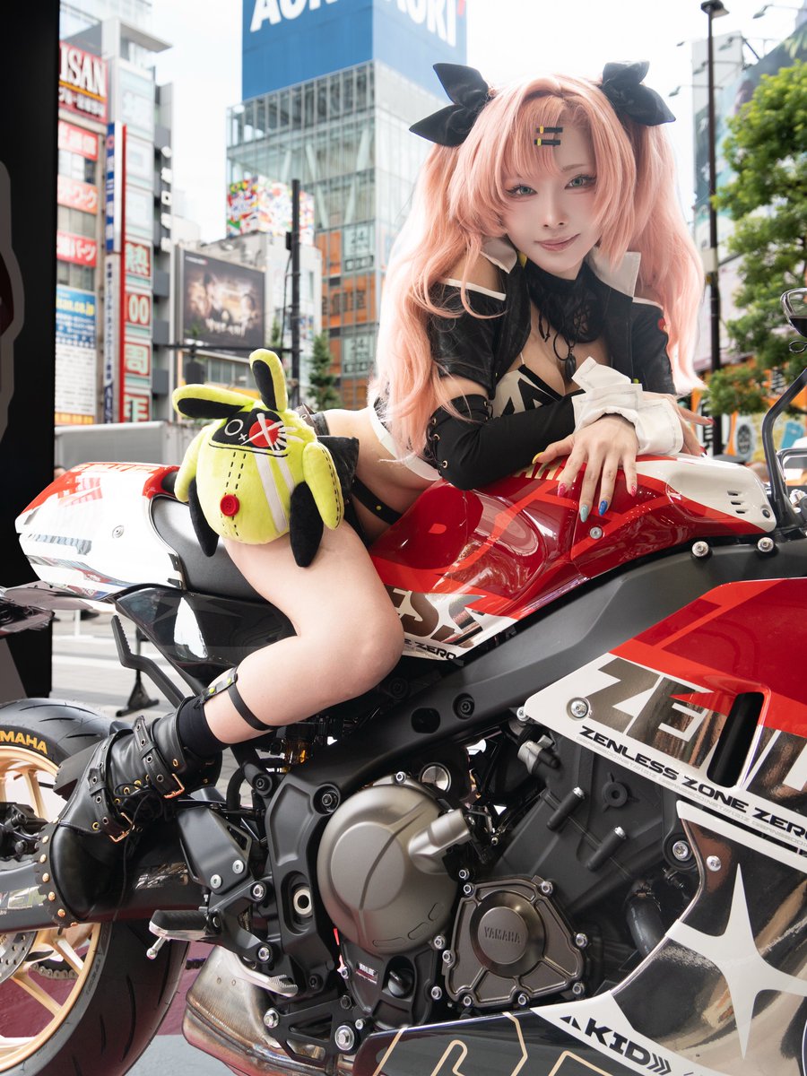 miminikuman's tweet photo. 2026/07/31
【ゼンゼロ2周年  記念オフラインイベント】

ニコ・デマラ/シスル様（@Sithle011  )

待ち受けにしたい...

#ゼンゼロ2周年       
#ゼンゼロ記念イベント https://t.co/bHn6aZd7WH