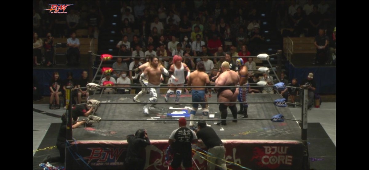 ganesha_935's tweet photo. 大日本プロレス後楽園ホール大会をCOREで観戦!
前半戦、バタバタしつつ見てたけど色々動きあった
余所者はズルくて上手いを再確認
https://t.co/Oy7O61IMBF
#bjw #bjwcore https://t.co/GmMz2pJbLA