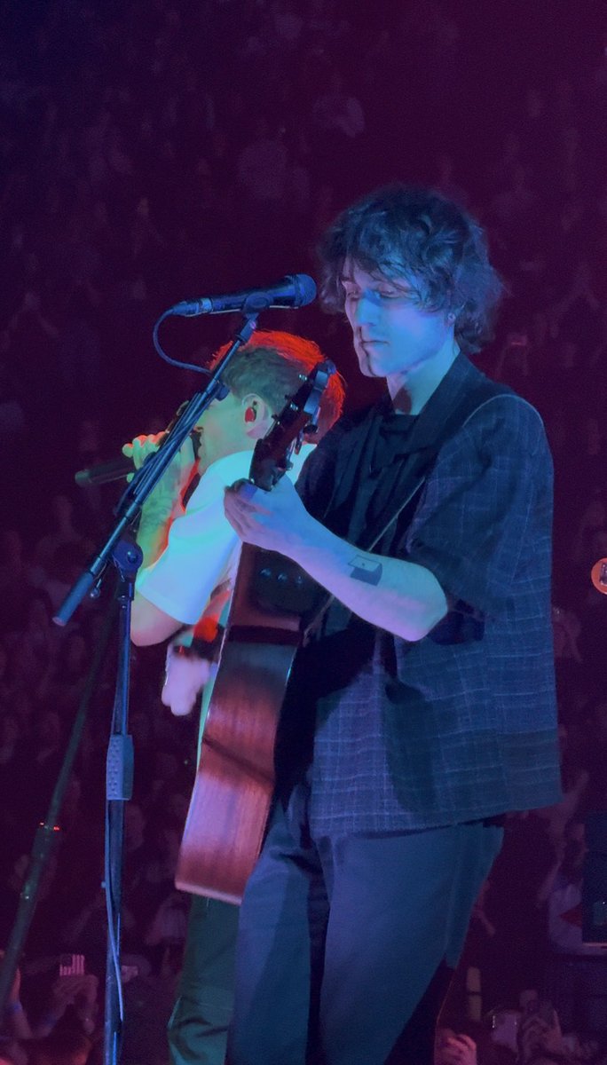 canders_crew's tweet photo. Here are a few pictures we took of Isaac during Louis’s HDWGH tour in Europe.

We'd love to see yours! You can drop your favorite shots in the comments ✨

#isaacanderson #canders #hdwghtour #livemusic #concertpics https://t.co/3zGrNeCmrr