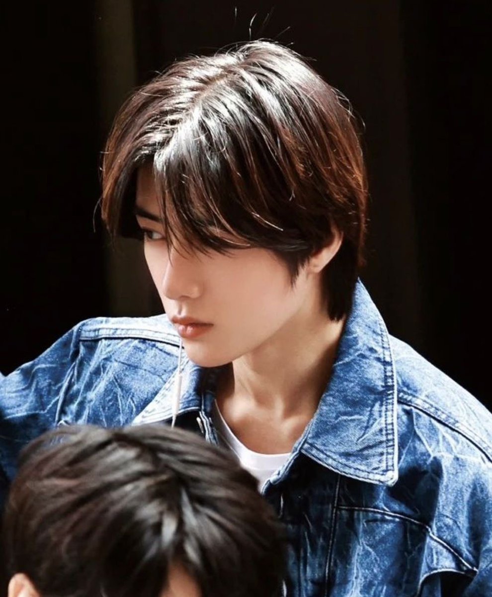 beomgyuhourly's tweet photo. a real life model https://t.co/JUXbZ2QmEb