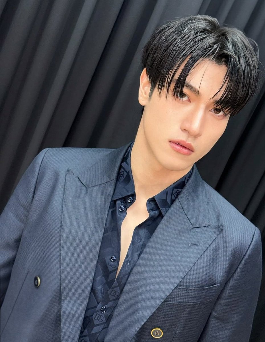 kortor_isme's tweet photo. จักราสินธุ์ คุณจะใส่สูทมาทำไม? 
มันหล่อ ผมอยู่ไม่ไหว!!! 

♥︎— @innjakkrasin #innjkrsn — https://t.co/VFurnoptfX