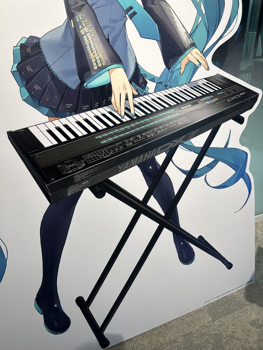 bonunu__'s tweet photo. この初音ミクえぐいよー https://t.co/juej00O5Kq