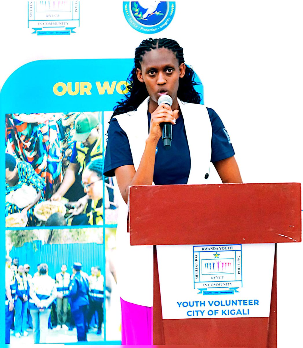 RYVCP_Gasabo's tweet photo. Umuhuzabikorwa wa @RwandaYouthVol1 muri @CityofKigali Uwitonze Alexia yagaragaje ibikorwa byakozwe mu Turere 3 tugize umujyi wa Kigali n'ibiteganywa gukorwa. @RwandaLocalGov @CityofKigali @Rwandapolice @Gasabo_District @KicukiroDistr @nyarugenge https://t.co/AqwIgJqB1F