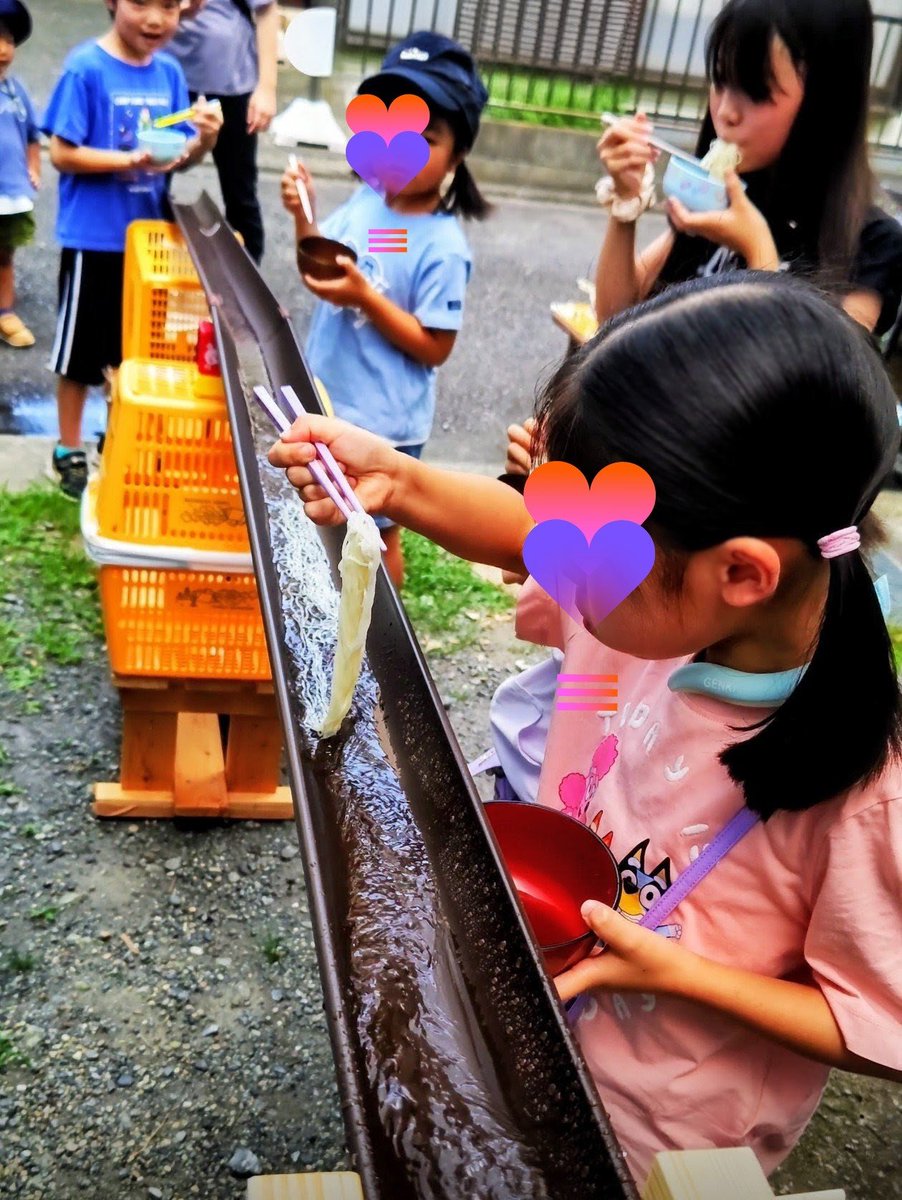 kosodatesienYUI's tweet photo. おでかけひろば結　8月のカレンダー
流しそうめん　☔雨天中止
14日、15日、26日12時~13時過ぎまで結の玄関前にて。
持ち物➡️おわん、割りばし、自分のおかず、幼児はフォーク
参加費➡️お気持ちBOXに小銭をin。
その他➡️用意するそうめんの量を決めるため出来るだけ事前に参加者はお知らせください。 https://t.co/T3VIYHbl7A
