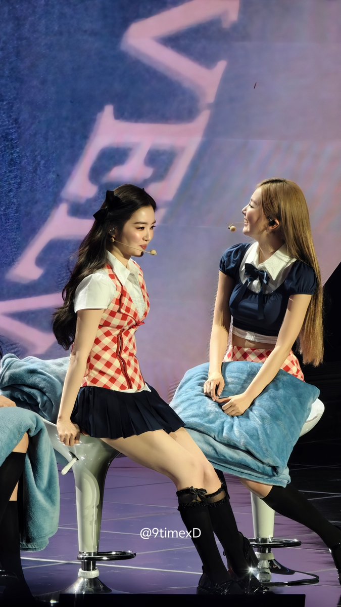 9TIMExD's tweet photo. MY BAEBY 🥰#아이린 #IRENE
#ADayinRedandVelvetDay1 https://t.co/7VCwdBOOk9