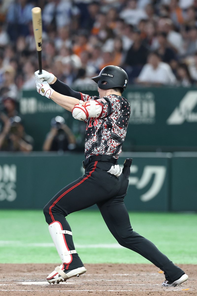 TokyoGiants's tweet photo. 【八回裏】巨人 3-0 DeNA

#松本剛 選手が右前安打を放ち、チャンスを広げる👍 https://t.co/VTUKlwDJOQ