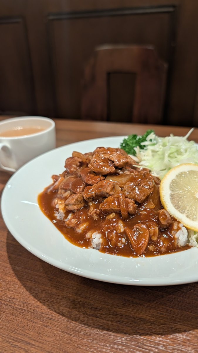 guribisco's tweet photo. 中野ブロードウェイのA-Licenseでビーフランチからの暇つぶしに読む漫画を探しにまんだらけ‼️
読みたい漫画も見当たらずマッサージ行って帰ろうと思ったがタイミング悪かったみたいで待ち...
諦めて帰宅したら昨日に引き続き夕方いきなり雷鳴り出しゲリラ豪雨⛈️
危なかった😅

#中野ブロードウェイ https://t.co/zeLiKLwz8B