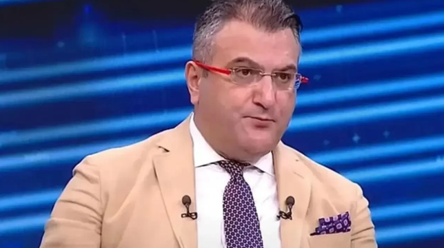 vaybebune's tweet photo. cem küçük'ün avukatına, ben tek başına yanmam, ahmet hakan'ı da yakacağım dediği söyleniyor https://t.co/K2MMZBfTw5