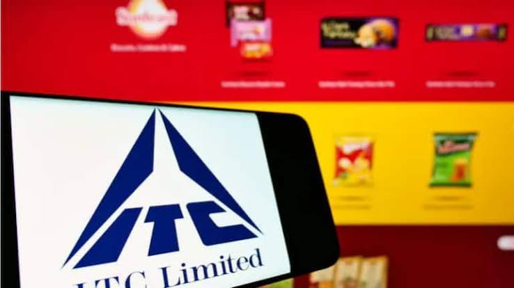 CNBCTV18Live's tweet photo. #1QWithCNBCTV18 | #ITC reports its Q1 Results;

Net Profit Down 27.1% At ₹3,579 Cr Vs ₹4,912 Cr (YoY)

Revenue Down 14.4% At ₹16,908 Cr Vs ₹19,761 Cr (YoY)

EBITDA Down 27.9% At ₹4,514 Cr Vs ₹6,262 Cr (YoY)

Margin At 26.7% Vs 31.7% (YoY) https://t.co/MV7qniXyWb