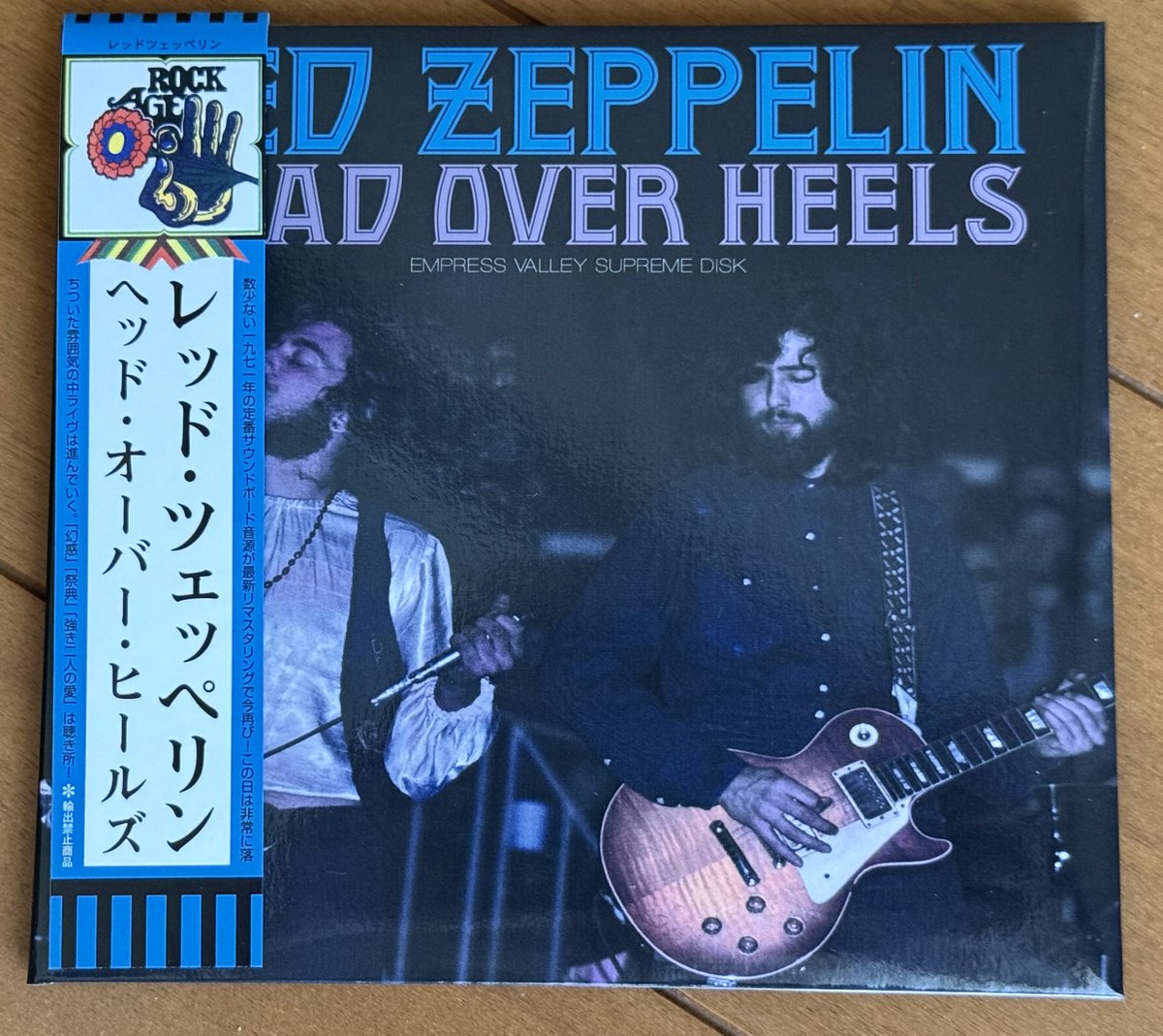 claptmania's tweet photo. #Led_Zeppelin
今宵はゼップ。
HEAD OVER HEELS.
Recorded live at Hampton Roads Coliseum,Hampton Beach,Virginia.9 Sep 1971.
定番となるSBD source。
Going to California〜High Heel Sneakers〜What is and ...
この辺りがポイントとなってる、と思う。
...2CDなので何とか聴き通せるな🎶😅 https://t.co/AIoeBvLliZ