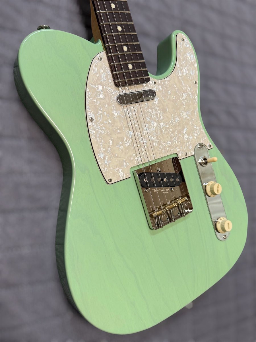 Fine_guitar2404's tweet photo. 国内ユーザー様からオーダー頂いていたFine TLが完成しました。
初のシースルーサーフグリーンです！
爽やかなカラーが素敵なギターができました！
ありがとうございました！ https://t.co/QR4Zisw2NU