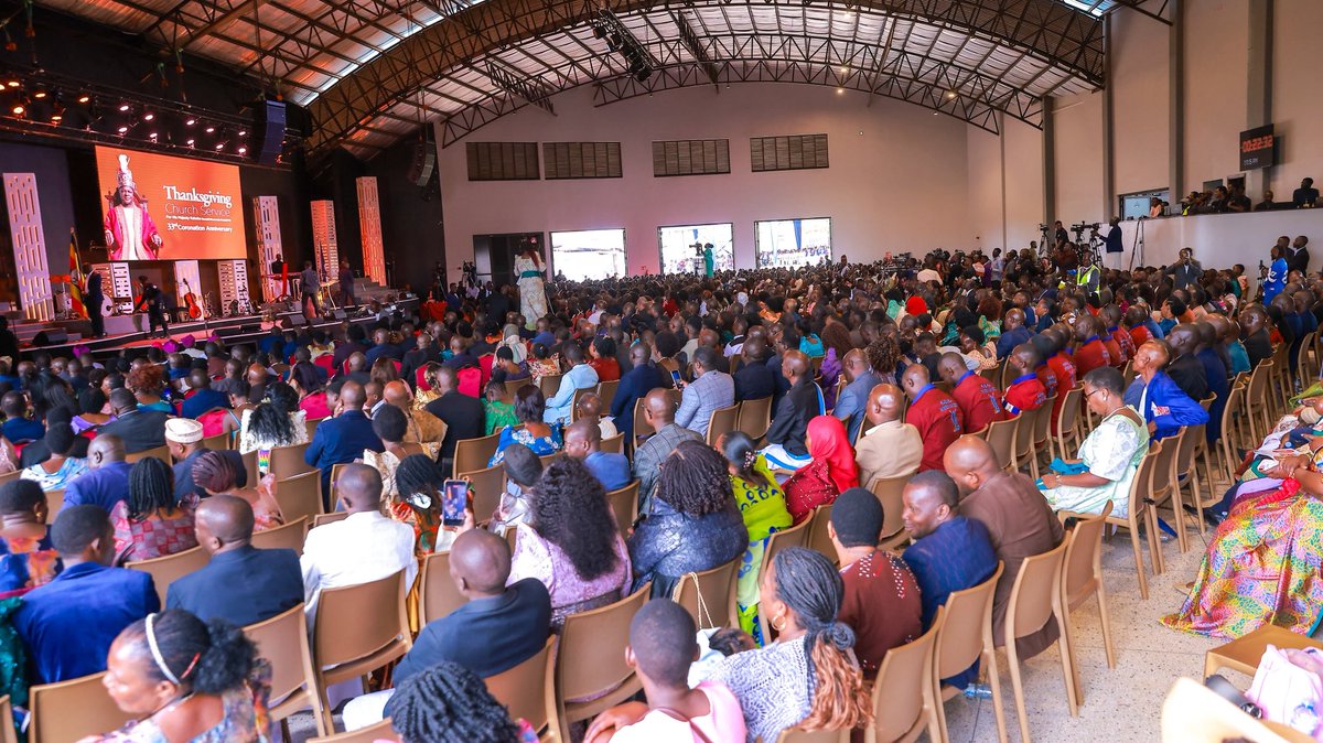 ZambaaliBulasio's tweet photo. Twebaza Katonda olw’ekirabo kya Ssaabasajja Kabaka Ronald Muwenda Mutebi II. Buganda agifudde muddo gwa luyiira ogwegombebwa n’atalina mbuzi. Abaana ba buganda tubadeyo Ebweyogerere @watotochurch @JoelSsenyonyi https://t.co/BWSuqQvA03