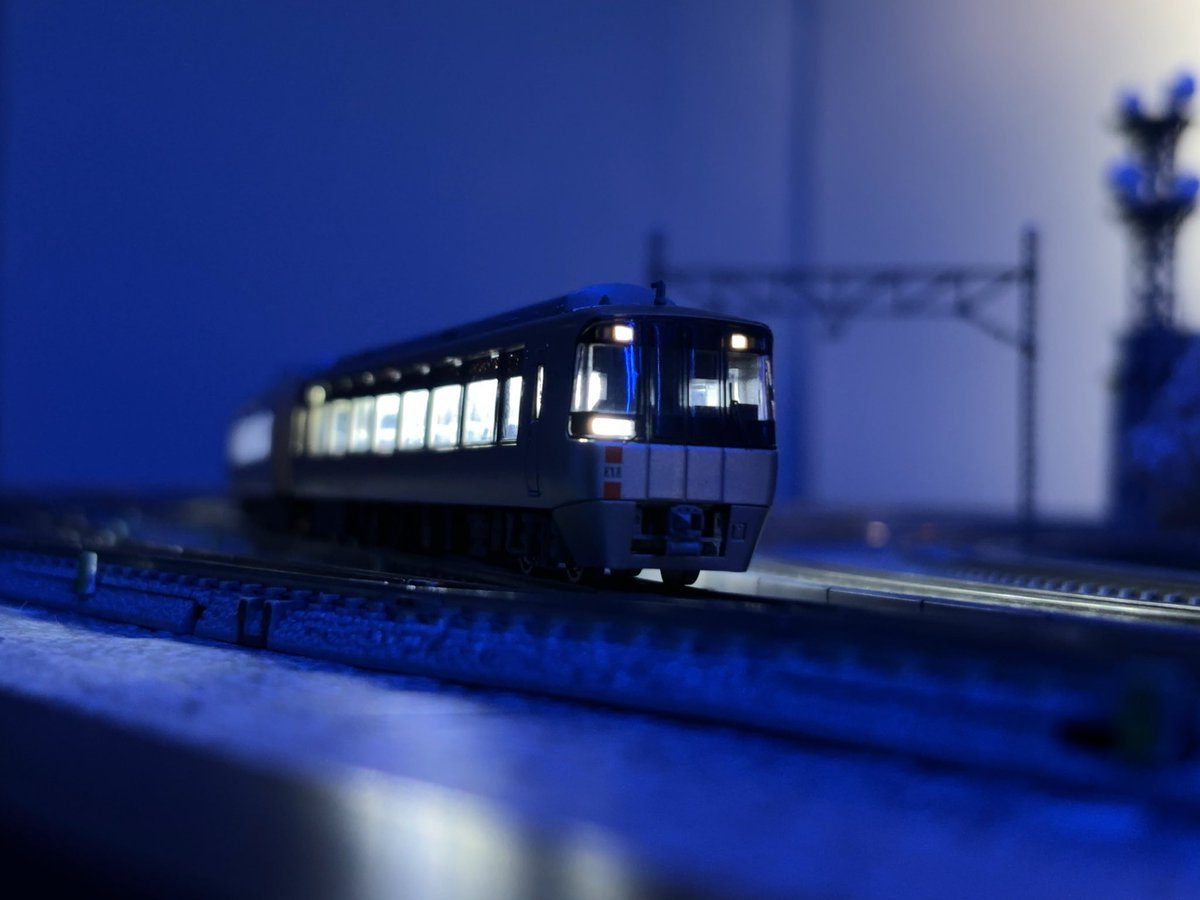 jw59453's tweet photo. #えびてつ 
本日のえびてつです。
今日は夜景モードの運転会でしたので、室内灯搭載の4000とEXEを走らせました。 https://t.co/nN1w0ZO0yU