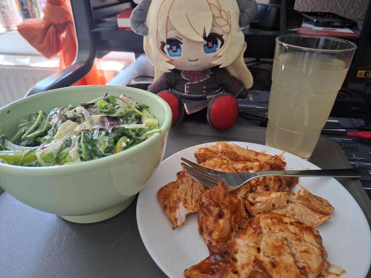 HarukaEnjoyer's tweet photo. BBQ CHICKEN ALERT 🗣🔥🍗
Made it all myself 🥹🫂💛💛
Never kill yourself! 😘💛💛 https://t.co/PLLGngxujL