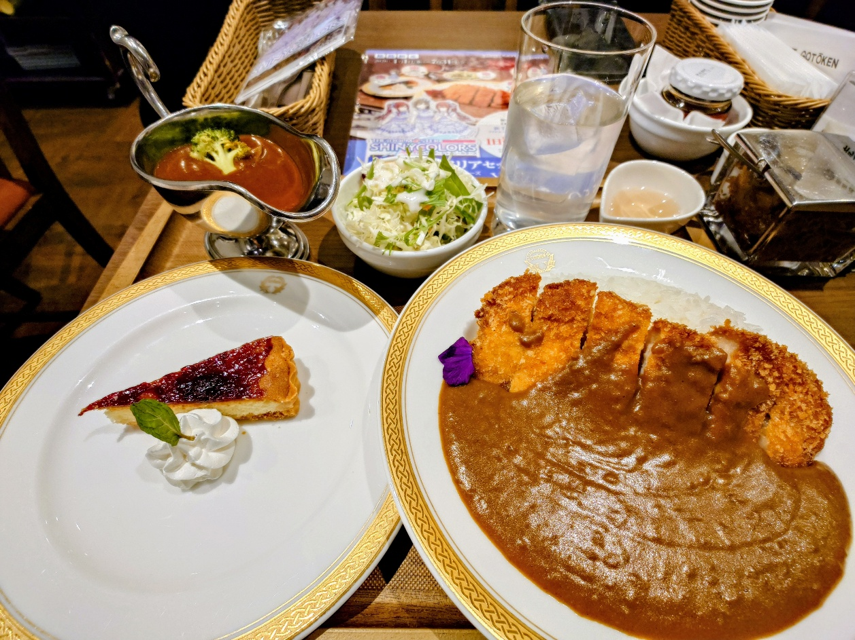 gotokenhanbai's tweet photo. 「オファマス」企画にご参加頂いた皆さま、半年間、誠にありがとうございました🙂‍↕️

函館の五島軒本店カフェテラスおよび新千歳空港店にて、千雪様に看板娘をご担当頂き、たくさんのファンの皆さまに会いに来て頂きましたこと、スタッフ一同大変嬉しく感じております✨️

遠く北海道まで足を運んで頂くにあたり、せめてもの御礼にと特別なアフタヌーンティやお食事のご用意をさせて頂きましたが、皆様の「オファマス」の旅の楽しい思い出になっておりますことを心から願っております🙂‍↕️

これからも、函館の老舗としてアイドルの皆さまと楽しい企画をご一緒させて頂き、プロデューサーの皆さまに楽しいひと時をお届けできましたら幸甚でございます✨️🙇