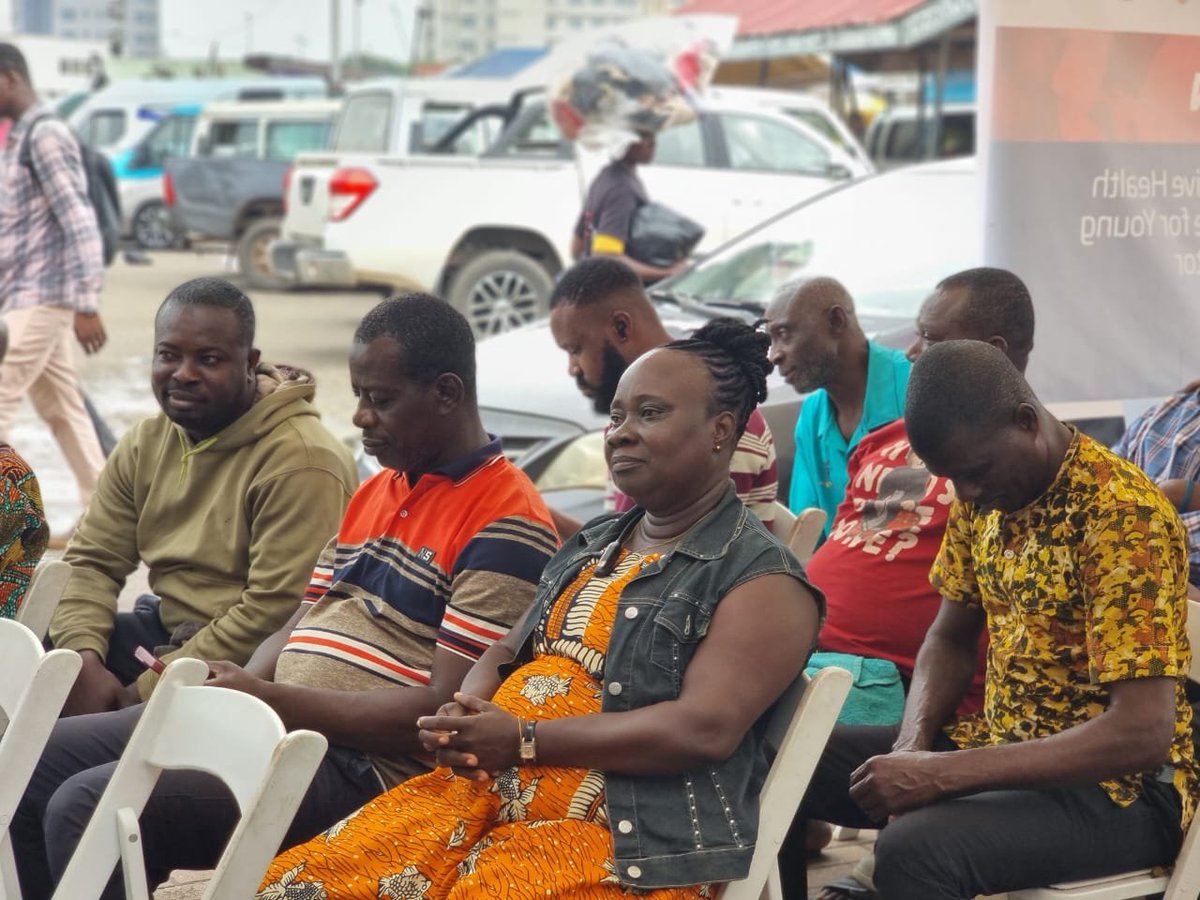 MoGCSP_Ghana's tweet photo. @MoGCSP_Ghana engaged drivers, mates & young men in the transport sector on #GenderEquality, #SRHR, & #childmarriage at Tema Lorry Station.
The purpose is to shift attitudes in the transport sector so they help protect women, girls, and end #harmful social practices. https://t.co/sWuijFVv1v