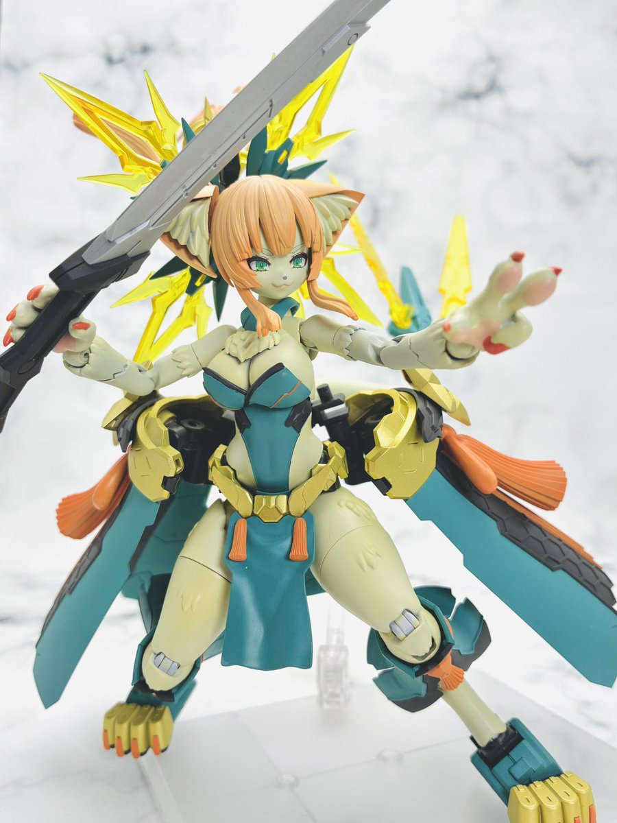 yoshi_figure's tweet photo. 皇巫カオマテラス 村雨  

完成しました！

けもプラとメガミデバイスをミキシングしました。
塗装の仕方が一般的な美プラと違ったり等、けもプラの可能性を感じて作っててとても楽しめました！

 #けもプラ
 #メガミデバイス https://t.co/K6nalsxYoJ