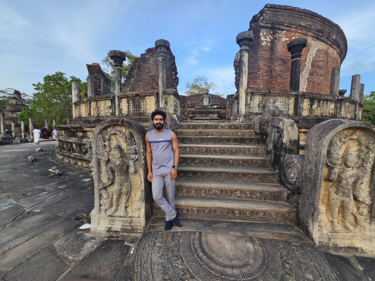 udarapriyadars3's tweet photo. Good bye #Rajarata #Polonnaruwa #Srilanaka https://t.co/qhMry3p5UA