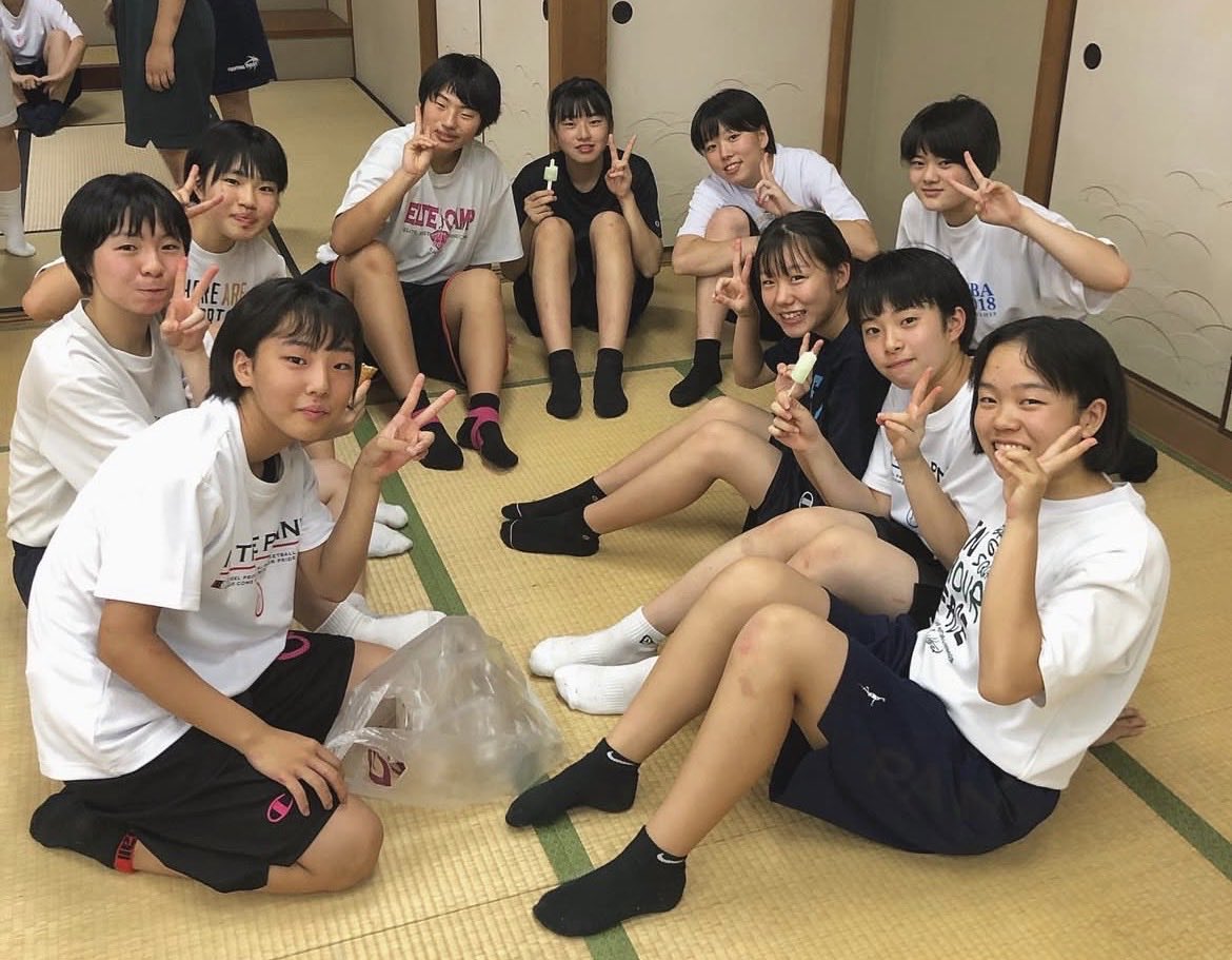 Kitanaso3iln's tweet photo. #靴下 #白ソ #黒ソ #足裏 https://t.co/m94R0X2jPQ