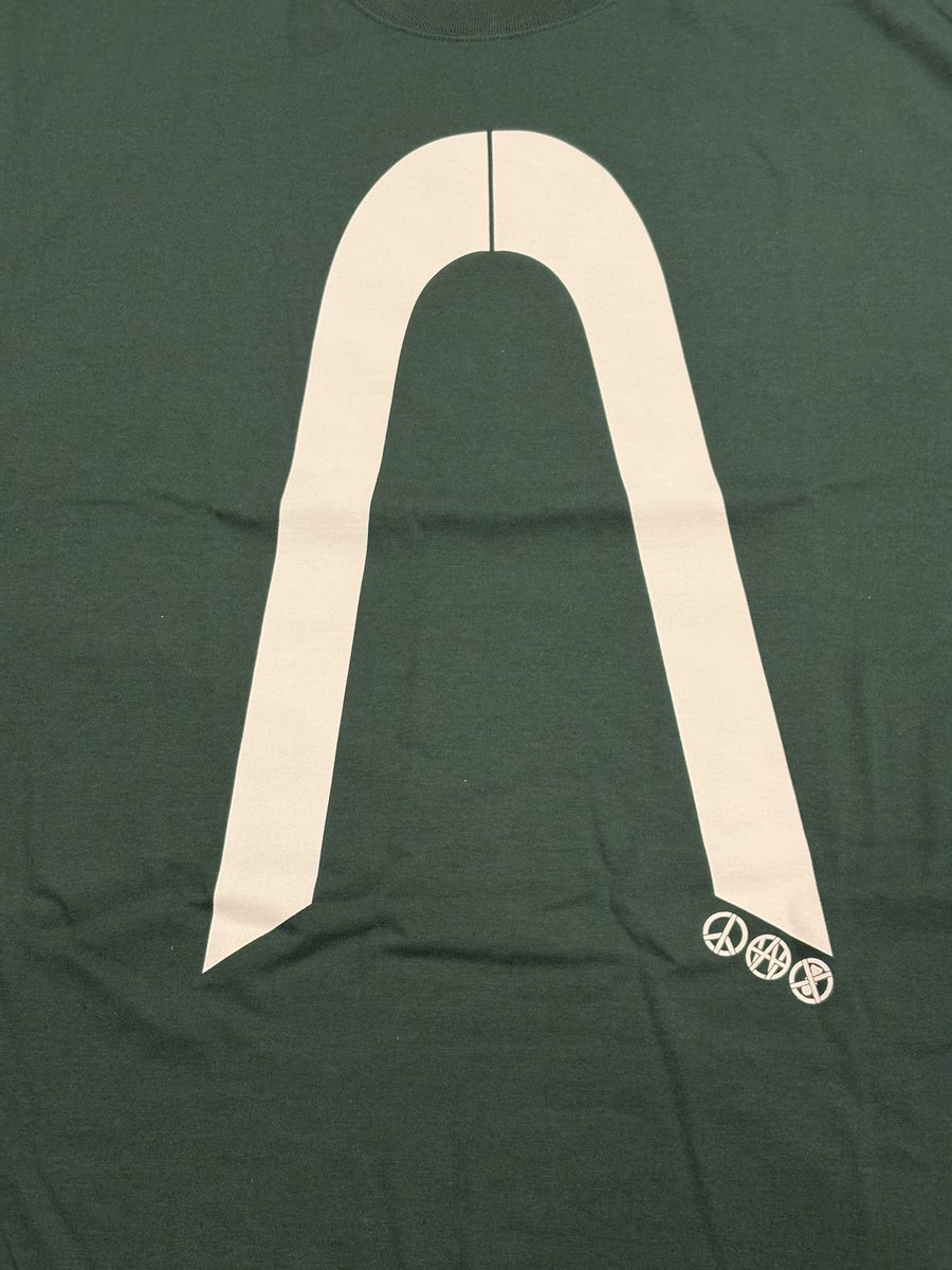 nawotee's tweet photo. 広島からピースTシャツが届いた。ありがとうございます。色が良くて買ったのだが、タグを見ると、レイパロマ。
レイパロマ…広島…
あれ？この間TVで見たタコスとプロレスの！？
義弟がタコス屋さんをやっているので、妙な縁を感じました。
これは…
スピってる(©️ #tokyopod)のかもしれない。 https://t.co/Sp9pTqmI0o