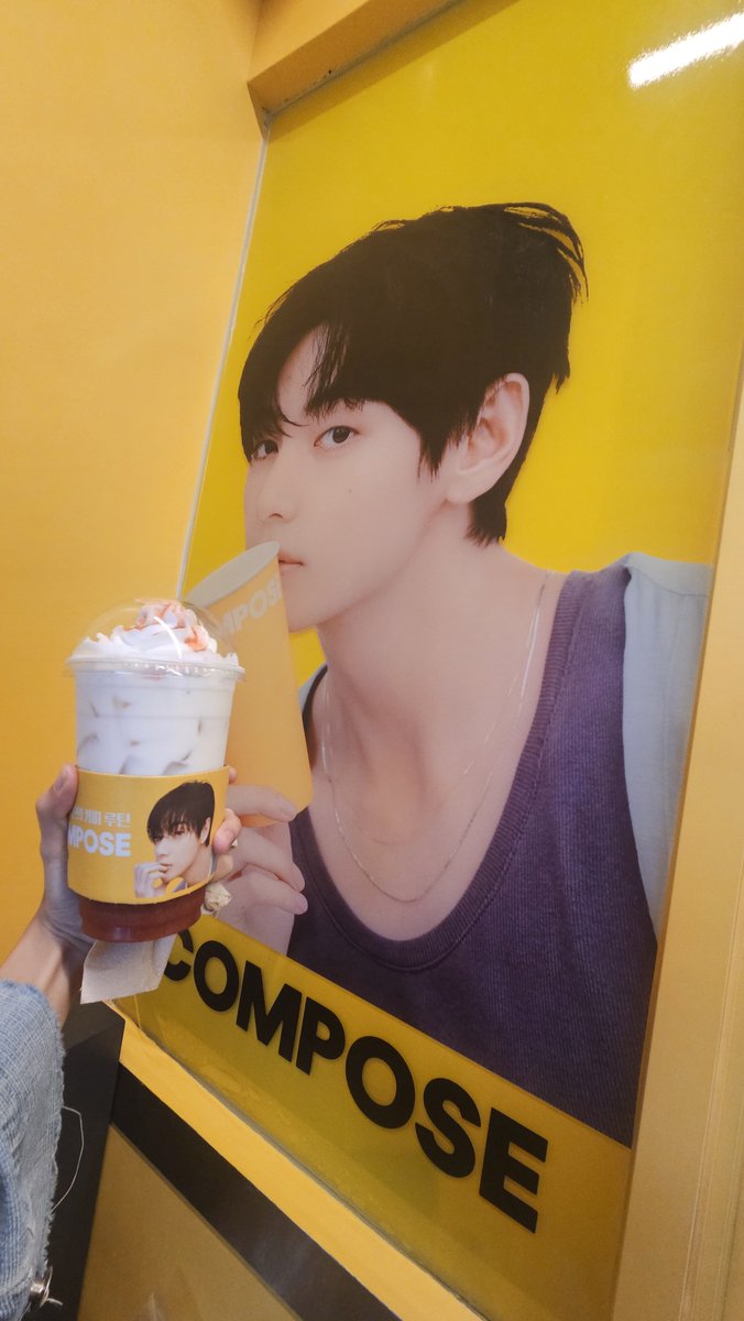 jrmsctie's tweet photo. strawberry latte - 9/10 not too sweet compared to other strawberry lattes i've tried ++you can really taste the strawberry (obviously)

#ComposeCoffeePH
V FOR COMPOSE COFFEE
COMPOSE COFFEE MODEL V
#TaehyungxComposeCoffee
#VxComposeCoffee https://t.co/dlPWOAfkTt
