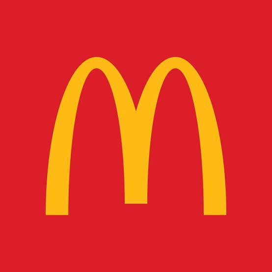 IgboHistoFacts's tweet photo. BREAKING: Igbo woman Ugwechi Amadi appointed Senior Vice President and Chief Strategy Officer at McDonald's https://t.co/TUSi9a5DQy