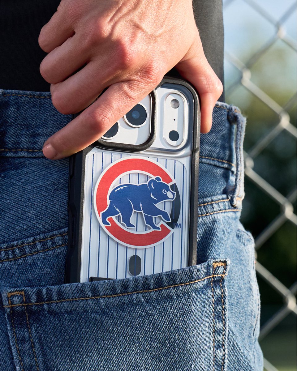 ZAGGdaily's tweet photo. Major League Protection. Carry your team with our new MLB Case Collection.

Available in Rainier &amp; Crystal Palace for iPhone 17 Pro and 17 Pro Max.

Shop all 30 teams at https://t.co/8c2RLZgtnf

#MLB #Cubs #RepBX #Yankees https://t.co/8HJGiGKSlH